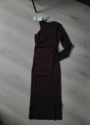 Платье миди трикотажное коричневое на одно плечо приталии zara s m 6873/0094 фото