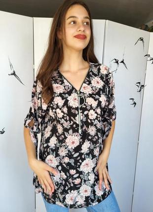 Блузка жіночка на блискавці у квіти pronto moda чорна