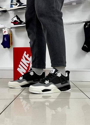 Зимові кросівки nike air jordan 4  retro