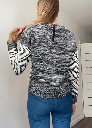Теплый вязаный свитер vero moda с спущенными плечами3 фото