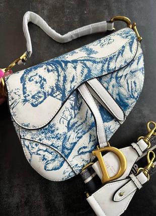 Кожаная сумка в стиле dior
