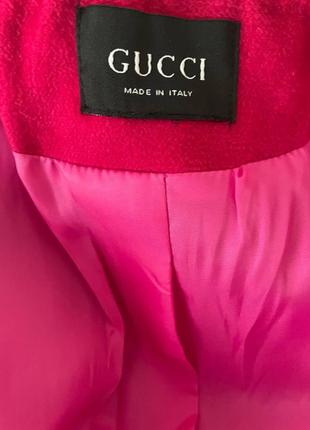 Пальто рожеве в стилі gucci з шарфом5 фото