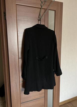 Стильное черное шерстяное пальто размер s плащ3 фото