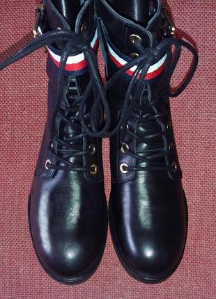Tommy hilfiger – чудові шкіряні черевики відомого американського бренду р, 39 (устілка 25,5 см)2 фото
