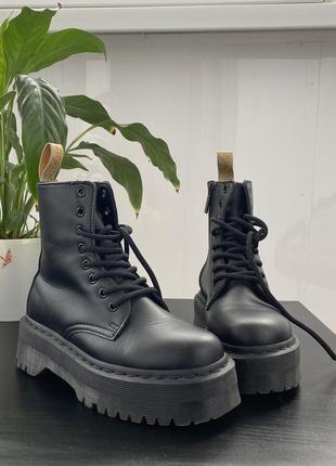 Оригінальні dr. martens jadon ii vegan — mono black