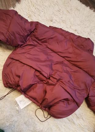 Крутая трендовая куртка дуток винного бордо цвета8 фото