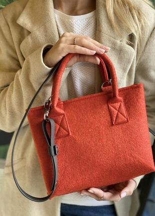 Красная войлочная сумка2 фото