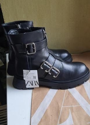 Ботинки zara 39 размер кожа