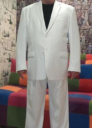 Шикарний новий фірмовий чоловічий білий костюм.2 фото