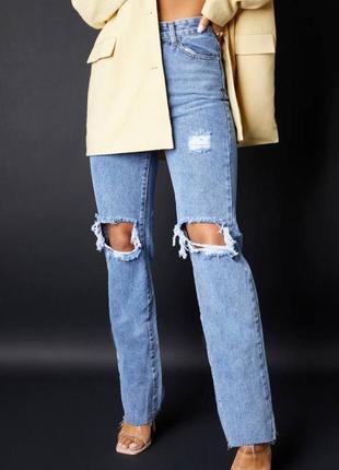 Натуральные коттоновые качественные актуальные прямые плотные джинсы с разрезами prettylittlething3 фото