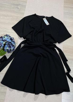 Новое! красивое платье от boohoo.