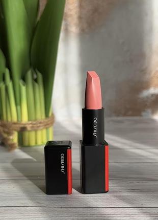 Помада для губ shiseido modernmatte