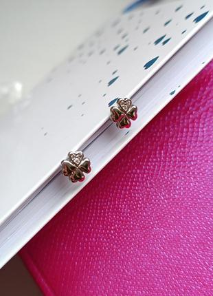 Срібні сережки-цвяшки 925 проби з цирконієм чотирилисник