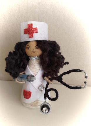 Сувенірна лялька медик1 фото
