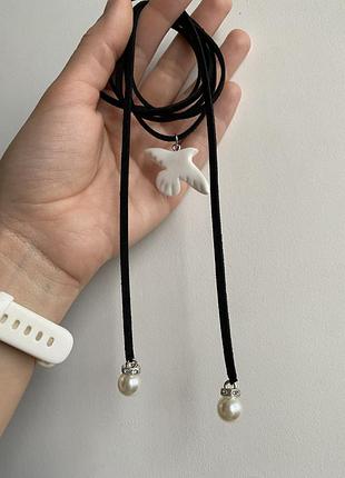 Чокер с птичкой белая горлица черный на шею украшение бижутерия