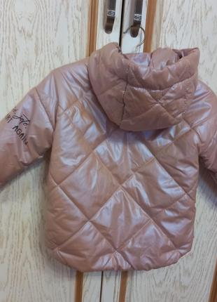 Стильная, демисезонная куртка для девочки.2 фото