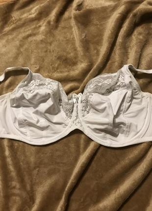 Бюстгалтер