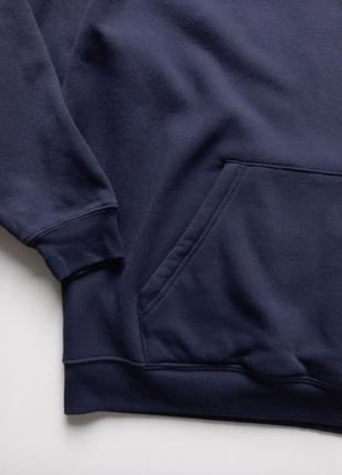 Худи темно синий цвет.