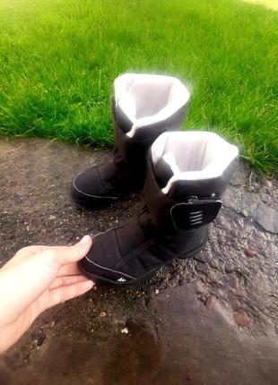 Черевики . чоботи . дутики