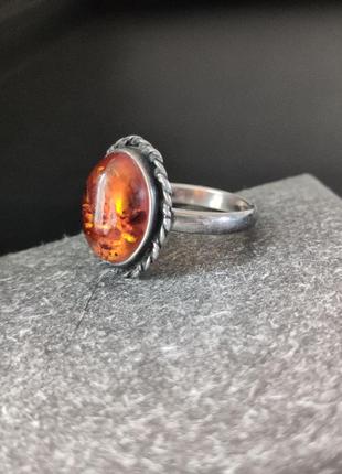 Серебряное кольцо кольца янтарь9 фото