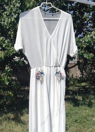 Красивое белое длинное платье zara с вышивкой3 фото