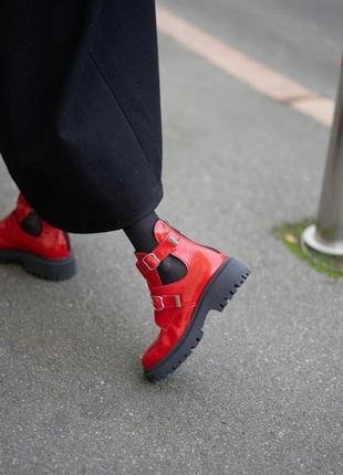 Ботинки кожаные красные3 фото