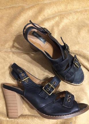 Atmosphere сандалі босоніжки 24-24.5 см