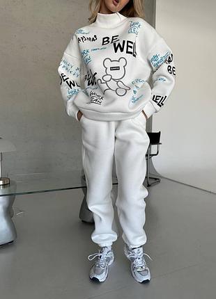 Стильный качественный женский теплый костюм цвета