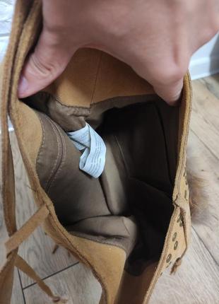 Zara шкіряна зимова замшева сумка мішок бохо boho світло коричнева з хутром натуральним ковбойська жіноча з бохрамою китицями5 фото