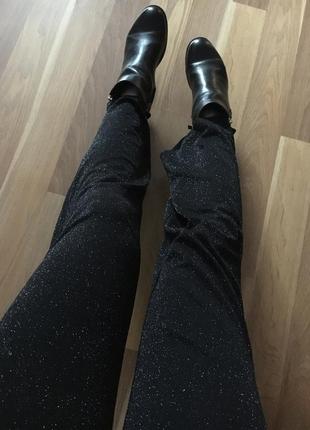 Чёрные блестящие штаны hennes {h&m}6 фото