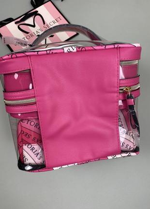 Набор косметичек 4-in-1 train case beauty bag set pink swirl victoria’s secret3 фото