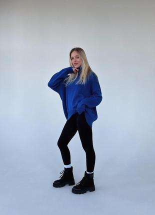 Синій светр жіночий кашеміровий з високим горлом