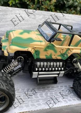 Джип-машинка на радиоуправлении "camo commando rc jeep" бежевый  машинка на пульте