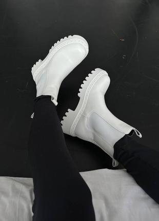 Ботинки женские белые кожаные5 фото
