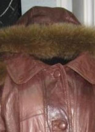 Качественная женская кожаная куртка с капюшоном. германия. 60р. лот 579 фото