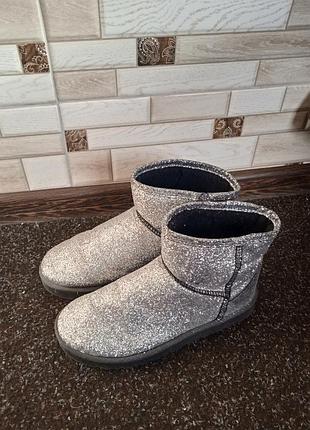 Модні блискучі угги 24 см устілка