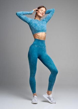 Спортивний костюм двійка (легінці + рашгард) з пуш-ап ефектом, синього кольору, розмір m