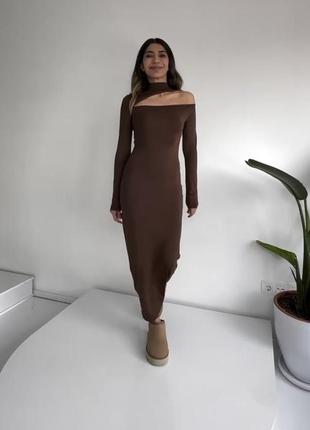 Облегающее макси платье с длинными рукавами и разрезом на груди и чокером 🔥платье с чокером 🔥1 фото