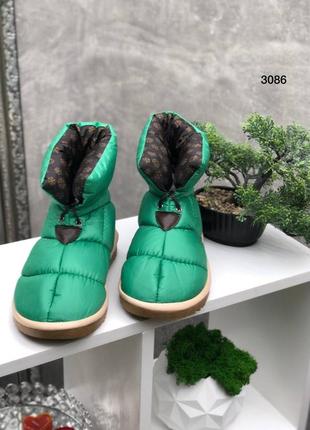 Яскраві трендові зелені теплющі черевики дутики люкс якість3 фото
