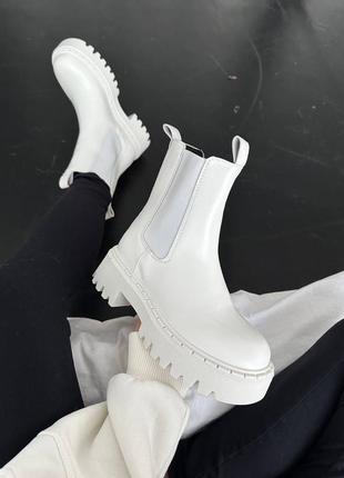 Жіночі шкіряні черевики на флісі white leather tractor boots5 фото