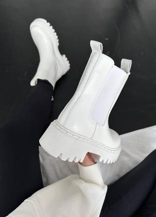 Жіночі шкіряні черевики на флісі white leather tractor boots4 фото