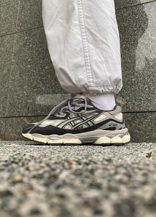 Кроссовки asics