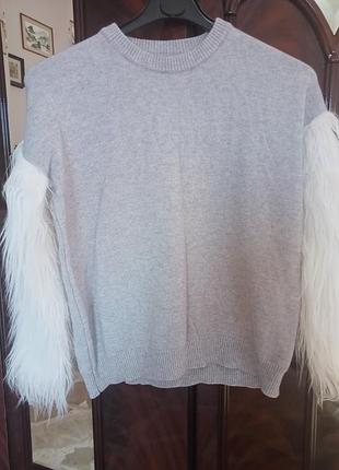 Светрик з орігінальними рукавами. парижcolden days.