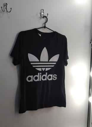 Футболка adidas