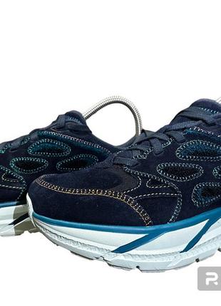 Hoka one one