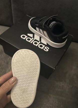 Кросівки adidas2 фото