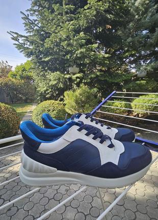 Чоловічі кроссовкі ecco 42 розмір.  стан нових