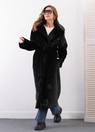 Черное пальто из искусственного меха