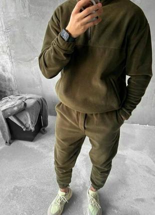 Чоловічий костюм