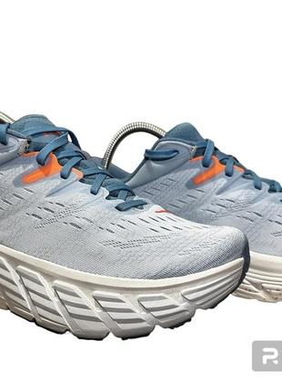 Hoka one one